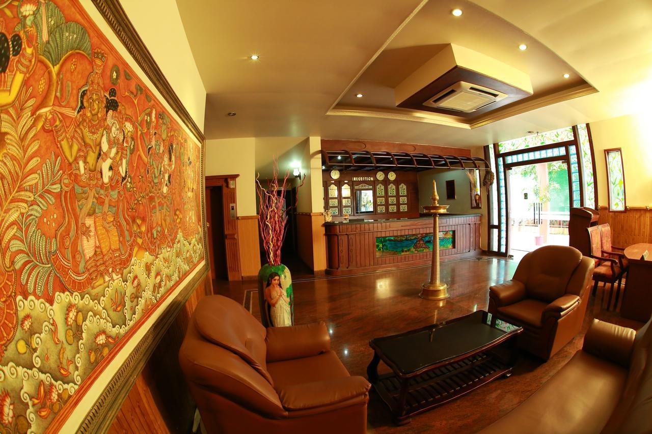 Hotel Capital O 46475 Gd International Redfort Nilambūr Exterior foto